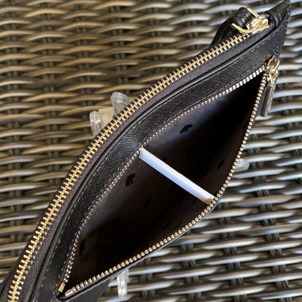 Kate Spade medium Lzip wristlet - Picture 8 of 16